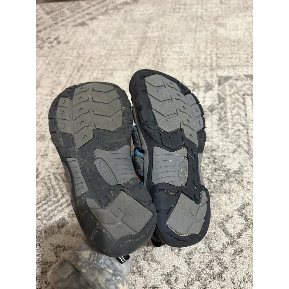 Boys Blue And Black Keen Closed Toe Sandals Size 2